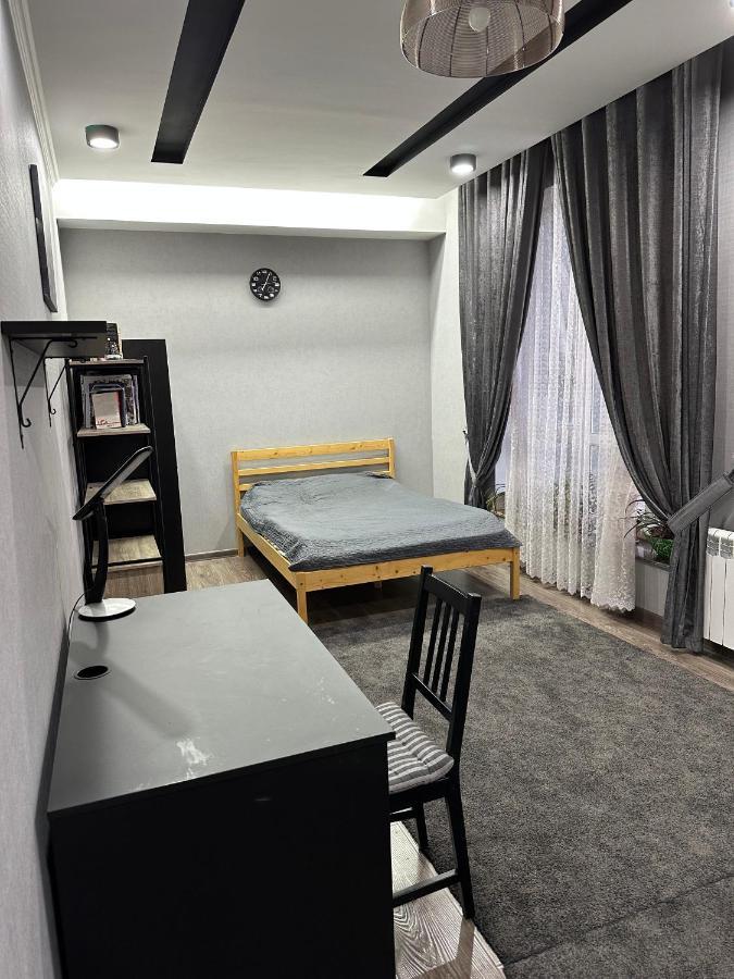 דושאנבה Ultra Hostel מראה חיצוני תמונה